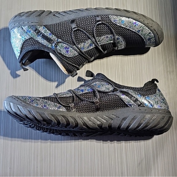 JBU Black and Blue Women's Sneakers - Picture 4 of 5